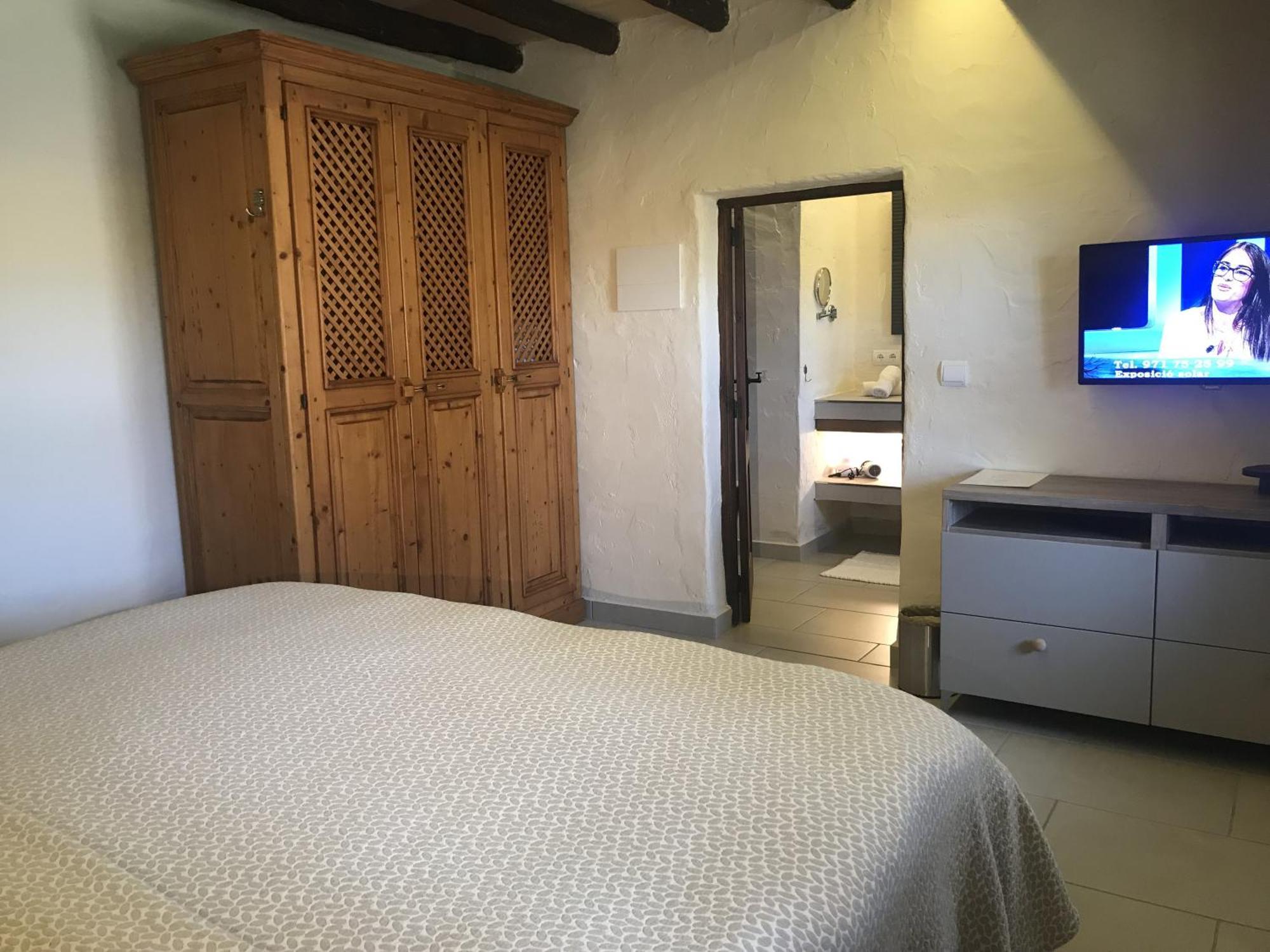 Finca Can Toni Sant Jordi de ses Salines Ngoại thất bức ảnh